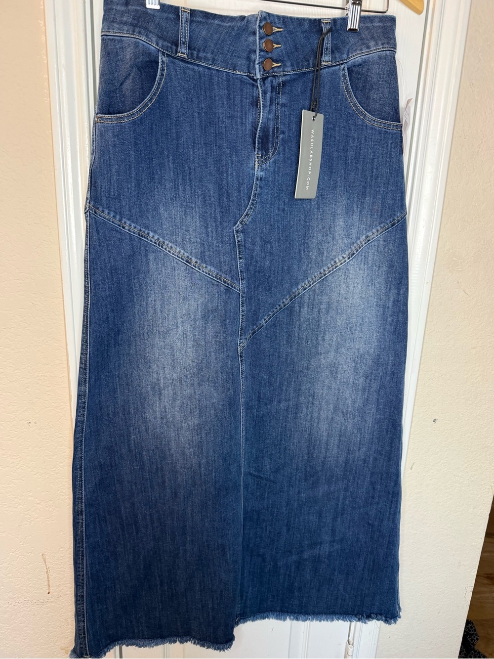 Wash Lab Shop High-Waist Dark Blue Denim Maxi Size 30.  A0062